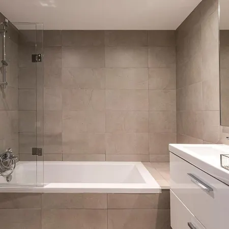 The Concierge - Prime Lounge Design Apartment *