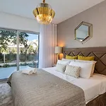 The Concierge - Prime Lounge Design אלבופיירה